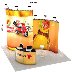 Messestand bestehend aus einer Pop Up Faltwand (FA.02) sowie 1 Viertelkreistheke (PR.06) und 2 Infotheken (Pr.07)